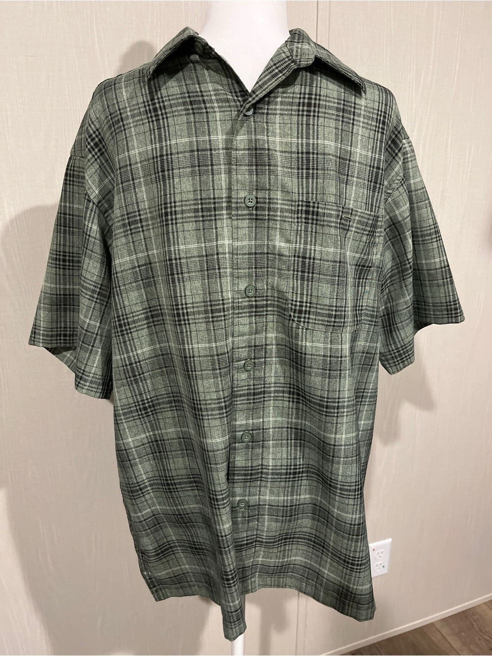 Haggar Men's Plaid Button Up Shirt, Sage Green, Med